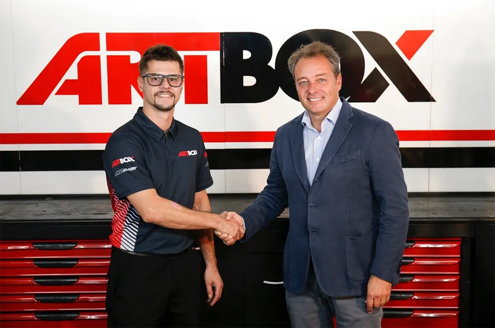 SeventyTwo Motorsports y Artbox Team se unen para crear un equipo en el FIM JuniorGP