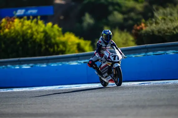 El team SeventyTwo Motorsports Artbox en lo más alto del podio en el circuito de Jerez-Ángel Nieto